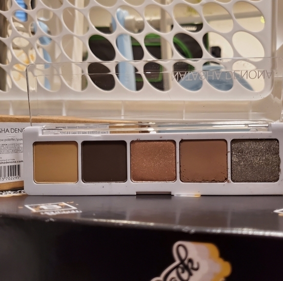 3 for $45 - Natasha denona Ayna palette - Picture 3 of 3